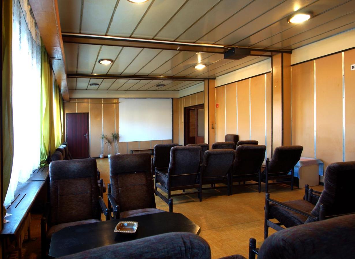 Garni Hotel Liptovsky Mikulas Bagian luar foto