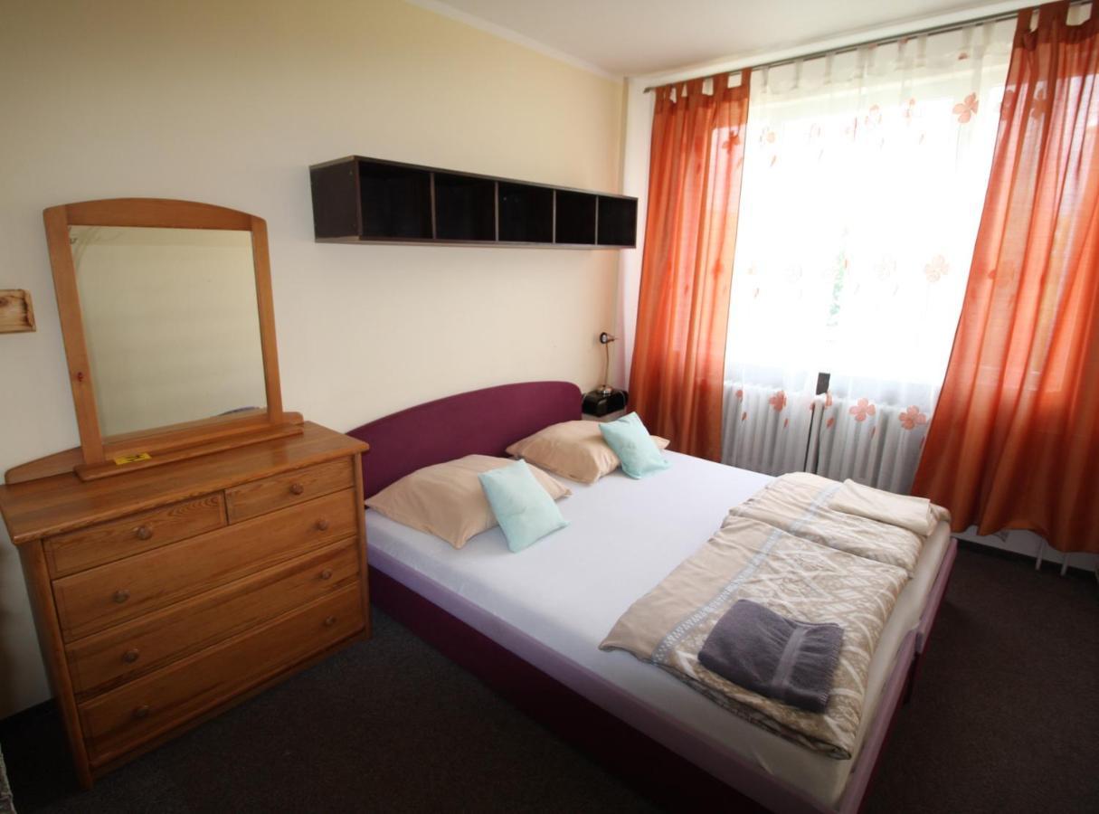 Garni Hotel Liptovsky Mikulas Bagian luar foto