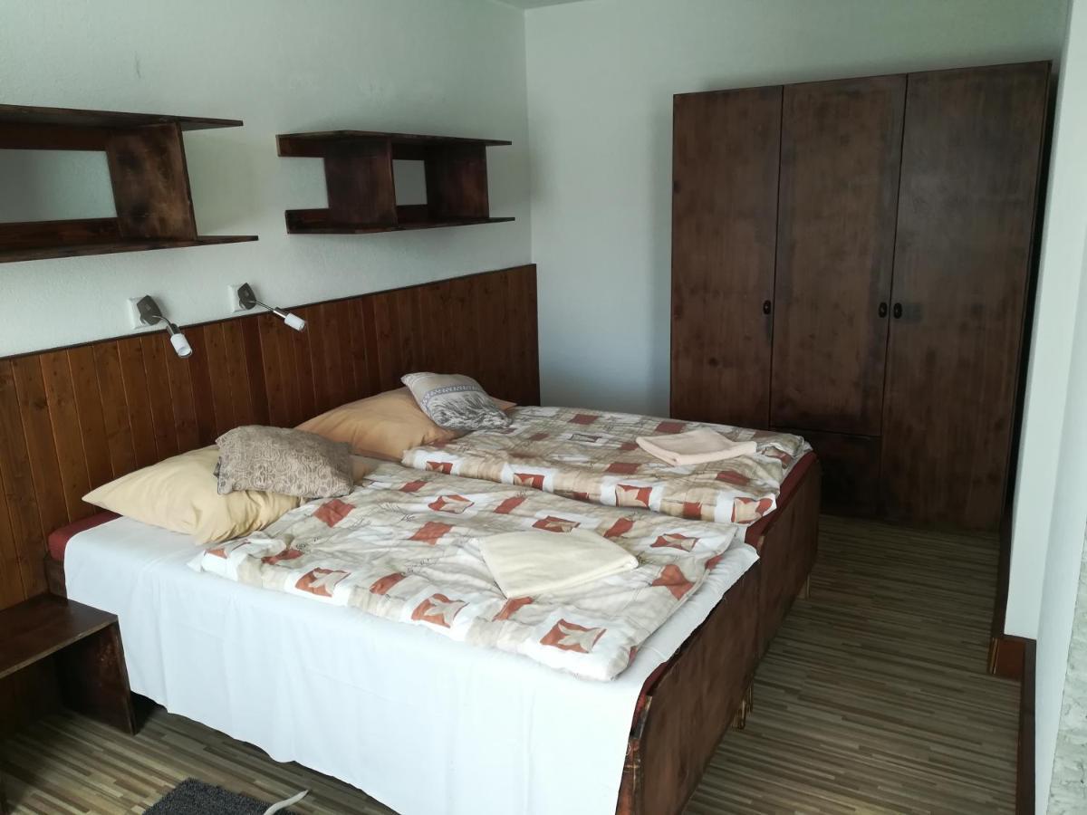 Garni Hotel Liptovsky Mikulas Bagian luar foto